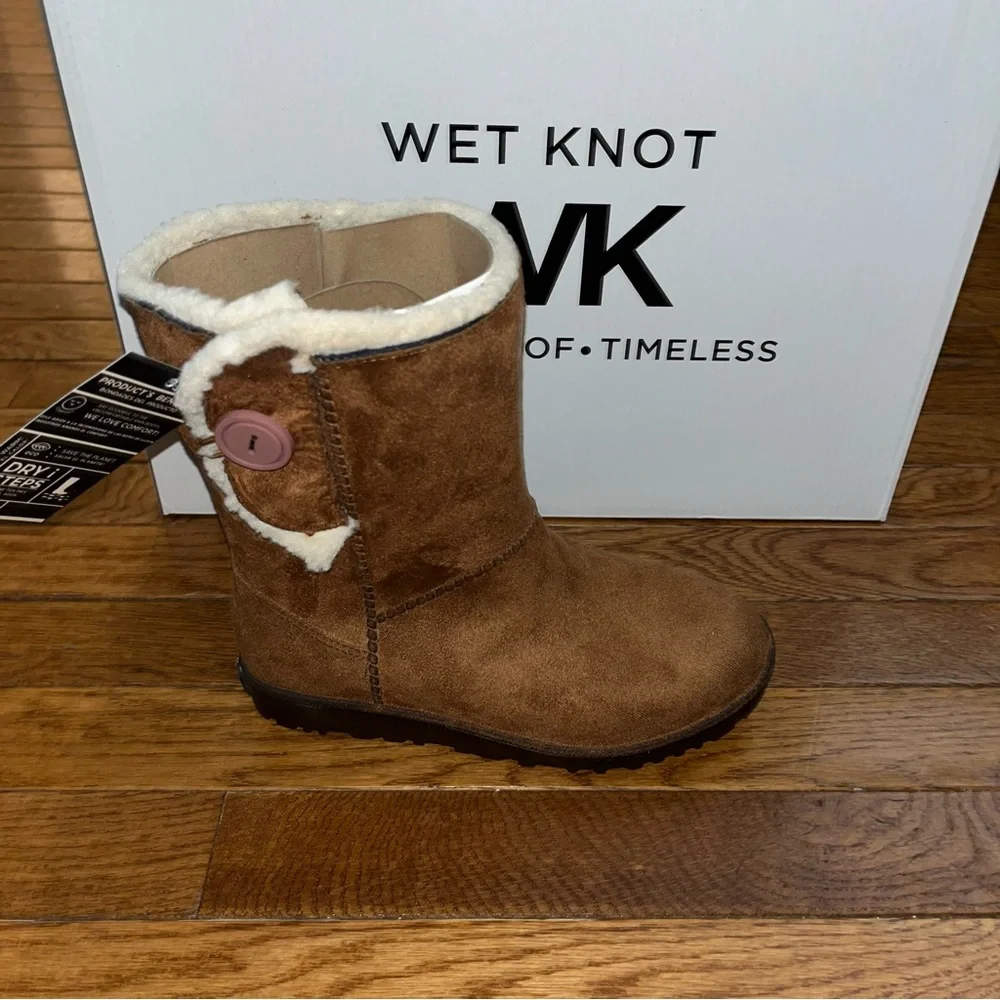 Wet Knot Drifter Cozy Boots Faux Suede Honey Brown Women’s Size 6 Sherpa lined